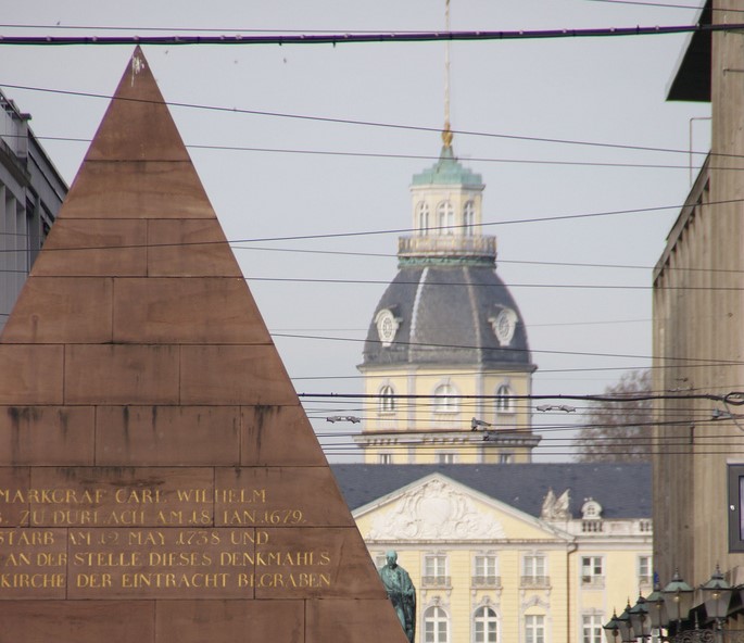 "Sonnenstadt und Bäume"